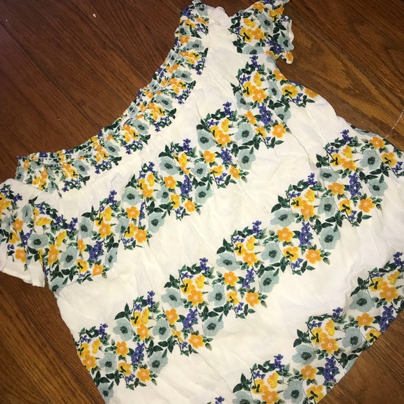 Old Navy Tops - Old Navy off the shoulder top